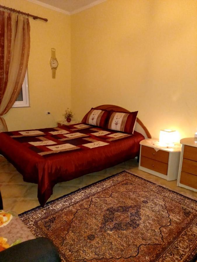 Manthoguesthouse Gjirokastër Dış mekan fotoğraf